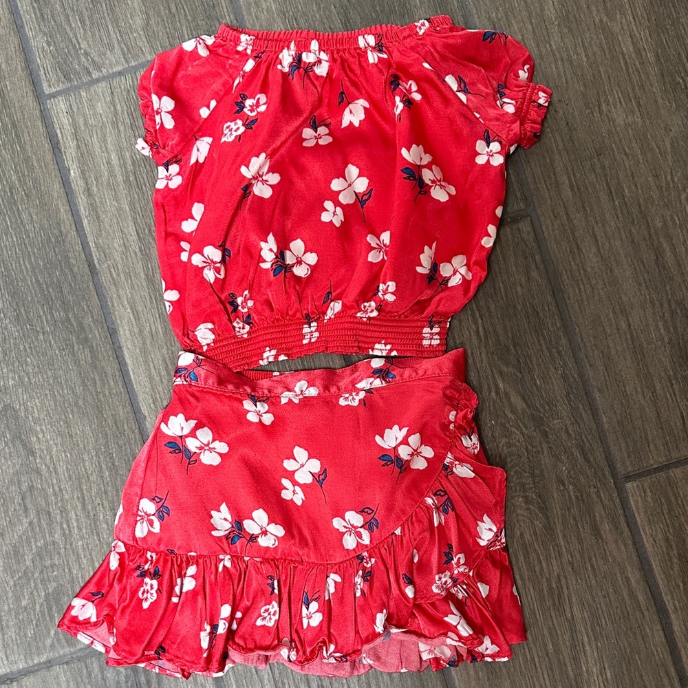 Janie and Jack Red Silk Floral Skirt Set. Size 6-12 months. Lined in cotton